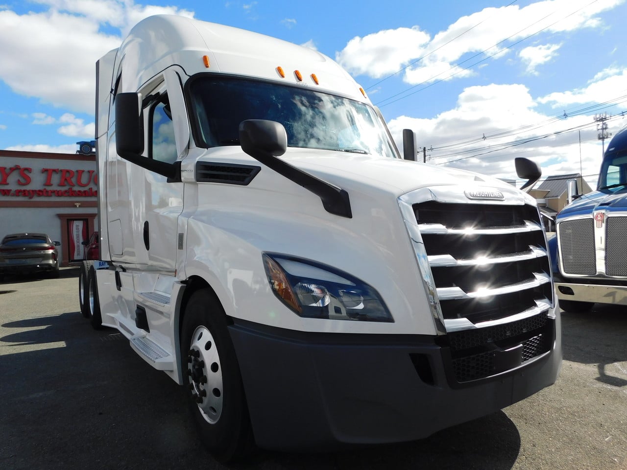 2022 FREIGHTLINER cascadia Tandem Axle Sleeper #1 2022 FREIGHTLINER cascadia Tandem Axle Sleeper #1